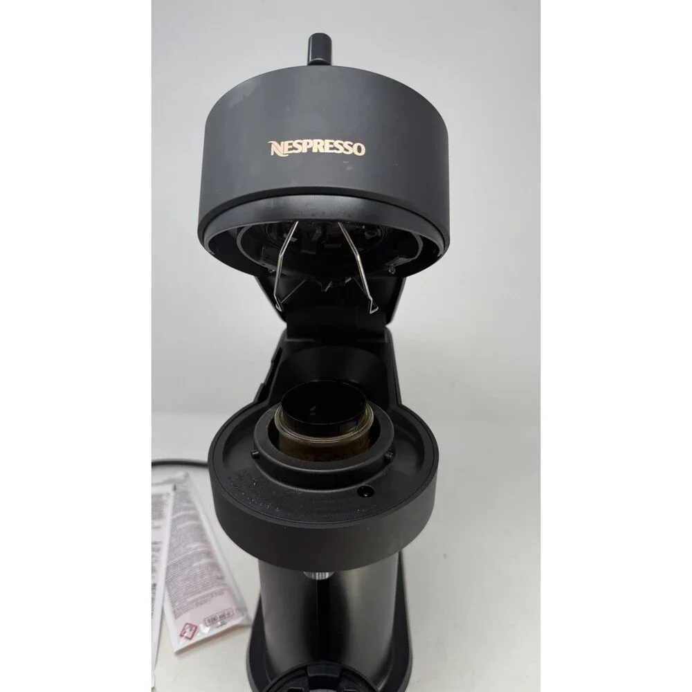 Nespresso Vertuo Next DeLonghi Matte Black ENV120BMAE With Descaling Kit